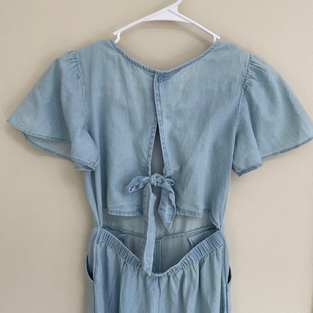 Nordstrom Open back light blue jumper. Size 10-12
